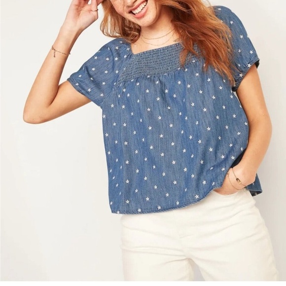 Old Navy Women's XXL Smocked Yoke Floral Embroidered Chambray Top Denim Boho - Picture 2 of 8